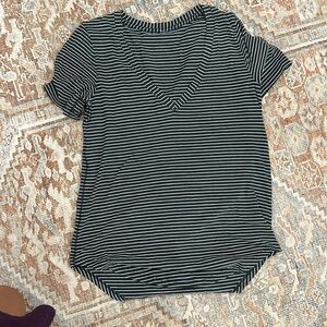 Lululemon love v neck shirt